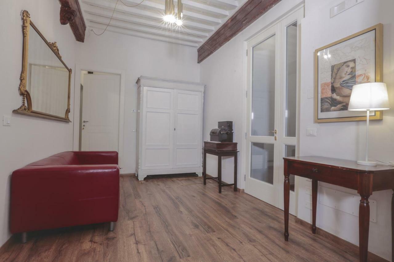 San Pierino Charming Rooms لوكا المظهر الخارجي الصورة
